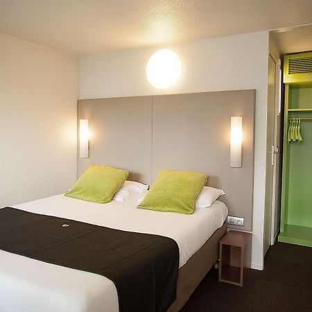 Hotel Campanile Pontarlier Esterno foto