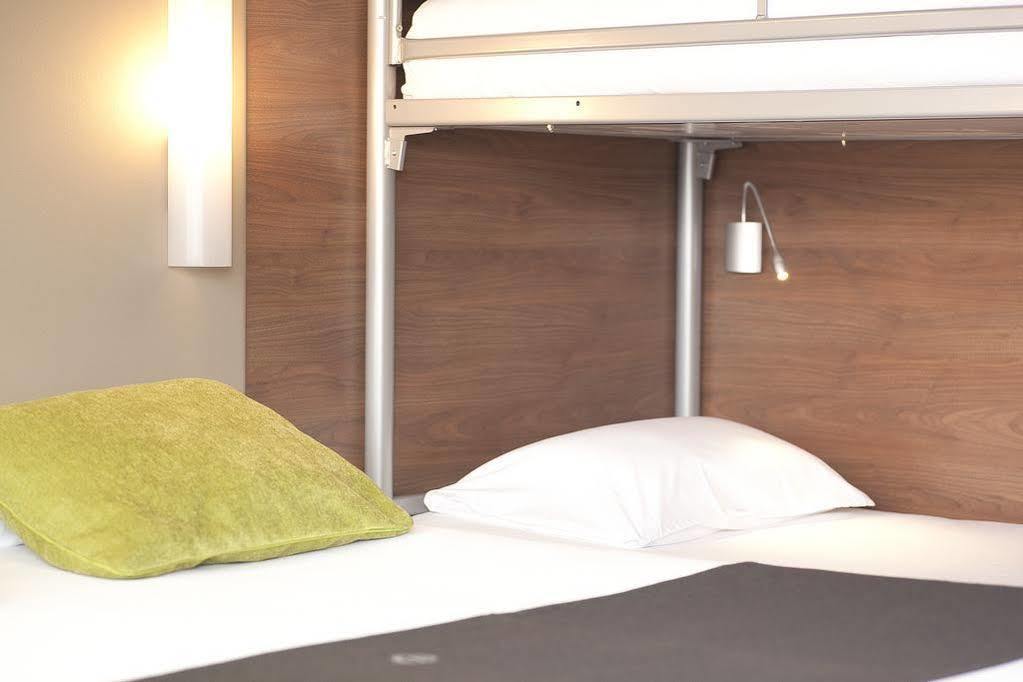 Hotel Campanile Pontarlier Esterno foto