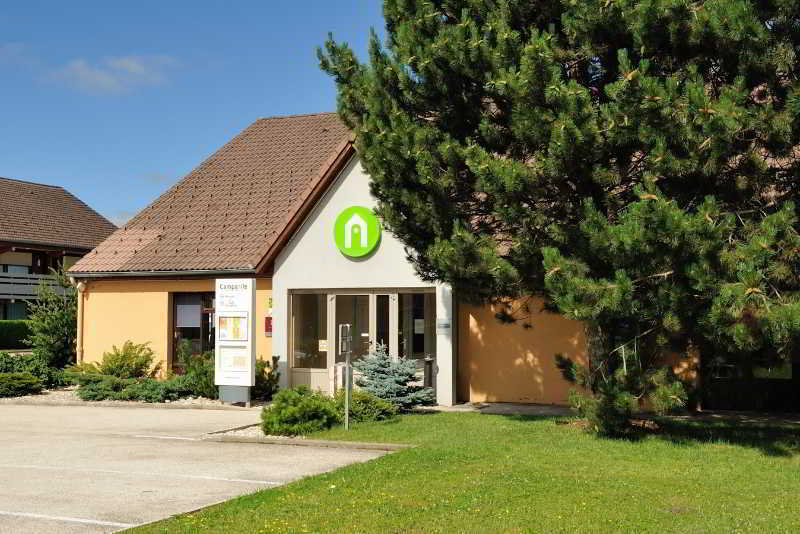 Hotel Campanile Pontarlier Esterno foto
