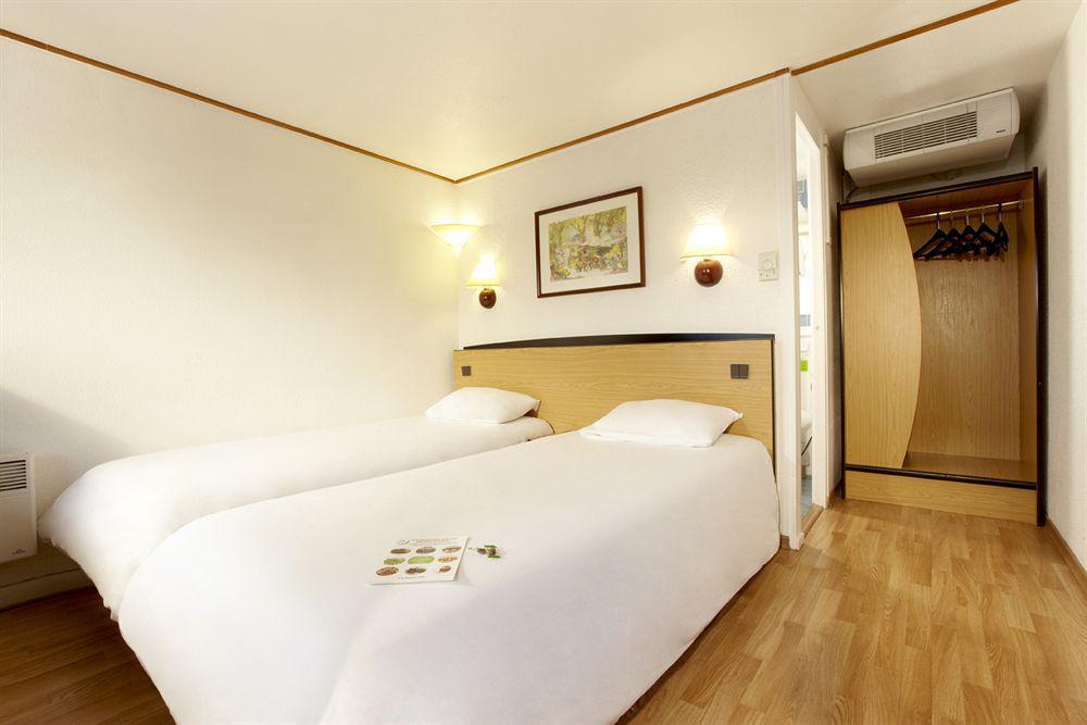 Hotel Campanile Pontarlier Camera foto